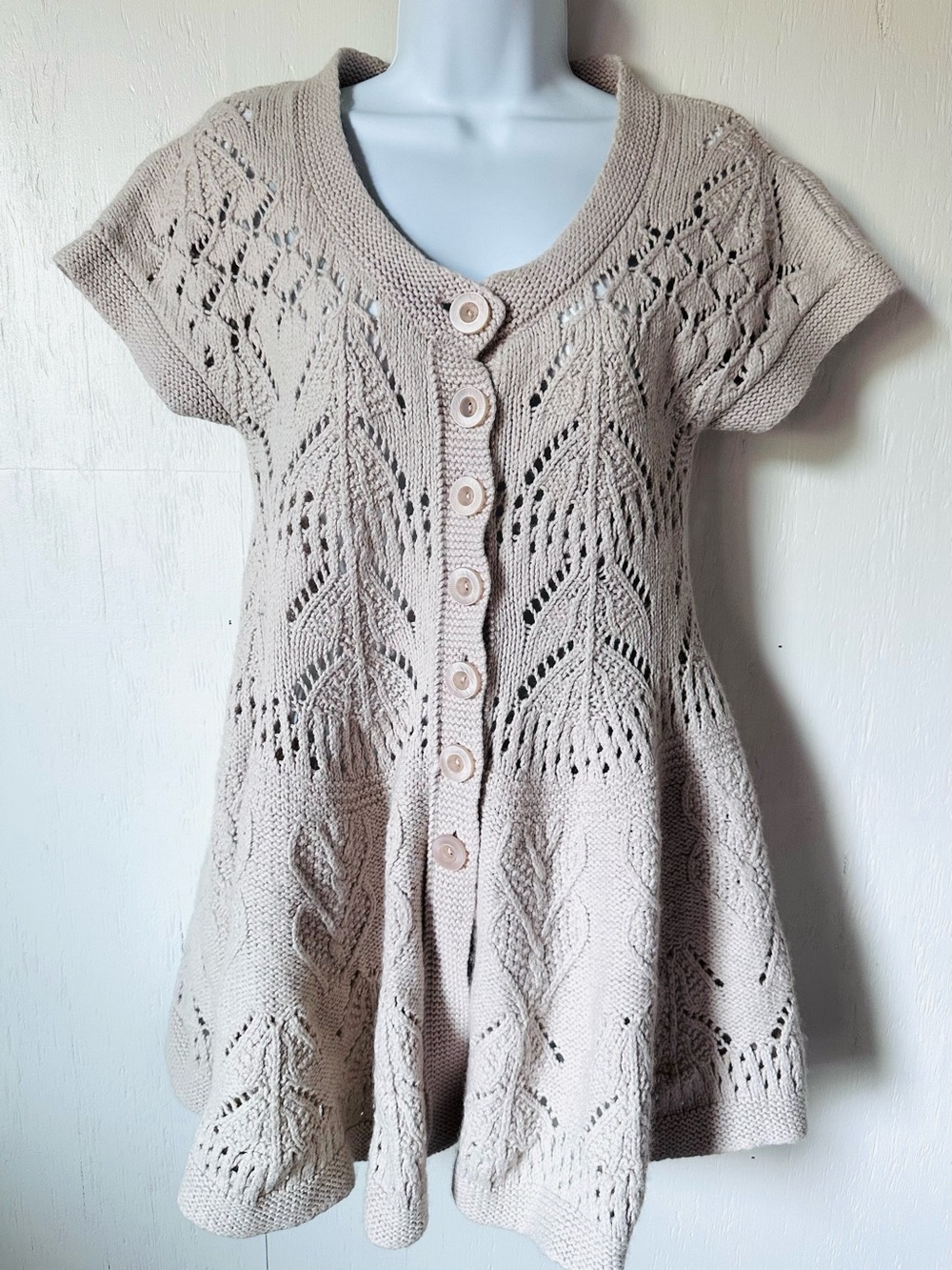 Sparrow/Anthropologie Knit Cardigan Sweater Medium Beige Short Sleeve Button